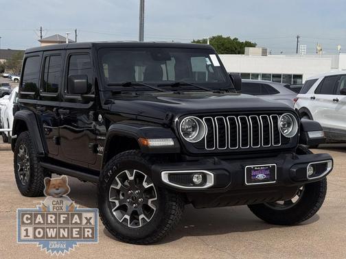 Black Clearcoat 2024 Jeep Wrangler Sahara
