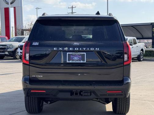 Dark Matter Gray Metallic 2026 Ford Expedition Active