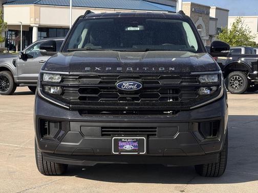 Dark Matter Gray Metallic 2026 Ford Expedition Active