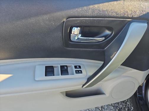 2011 Nissan Rogue SV