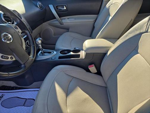 2011 Nissan Rogue SV