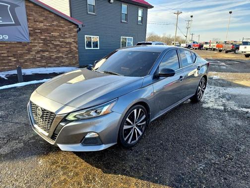 2020 Nissan Altima SR FWD