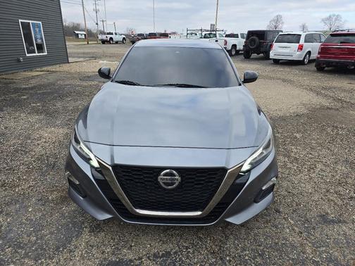 2020 Nissan Altima SR FWD