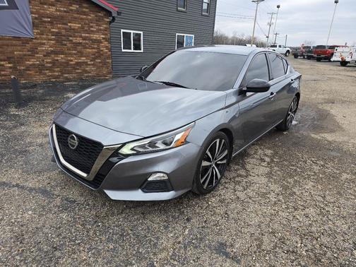 2020 Nissan Altima SR FWD