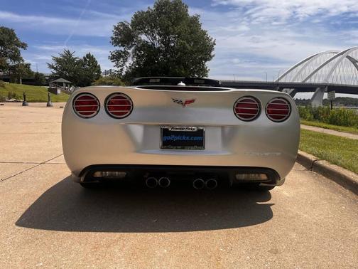 2005 Chevrolet Corvette Base
