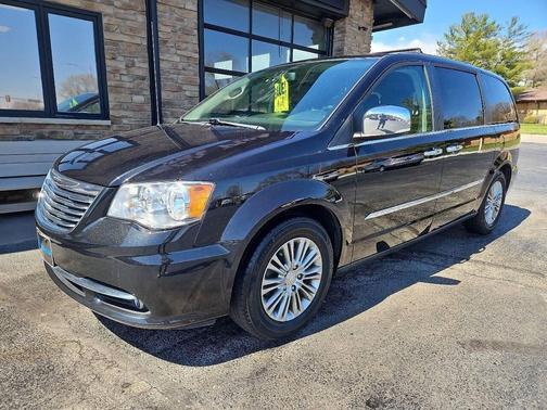 2016 Chrysler Town & Country Touring-L