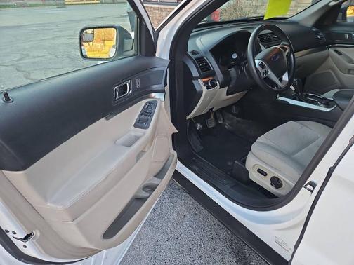 2014 Ford Explorer Base