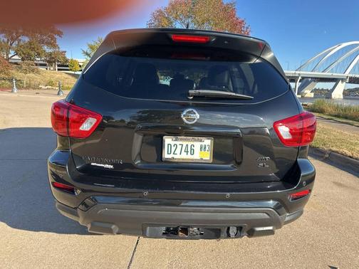 2020 Nissan Pathfinder SL 4WD