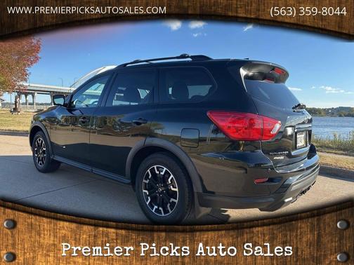 2020 Nissan Pathfinder SL 4WD