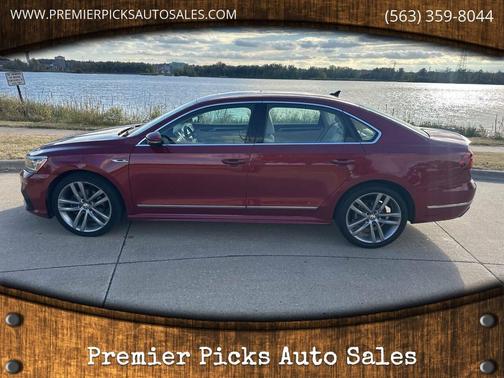 2019 Volkswagen Passat 2.0T R-Line