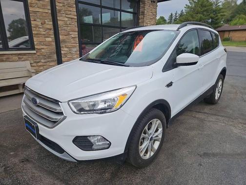 Oxford White 2018 Ford Escape SE