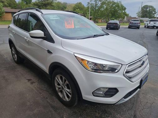 Oxford White 2018 Ford Escape SE