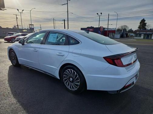 2020 Hyundai SONATA Hybrid SE