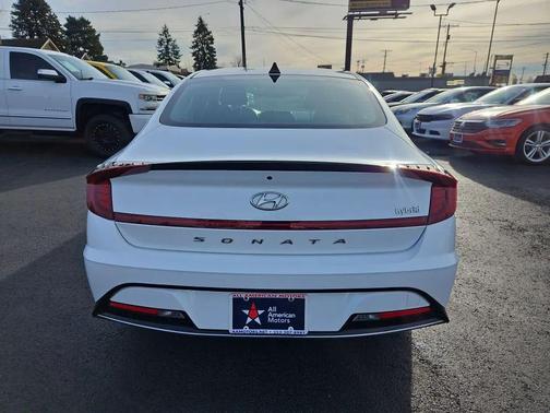 2020 Hyundai SONATA Hybrid SE