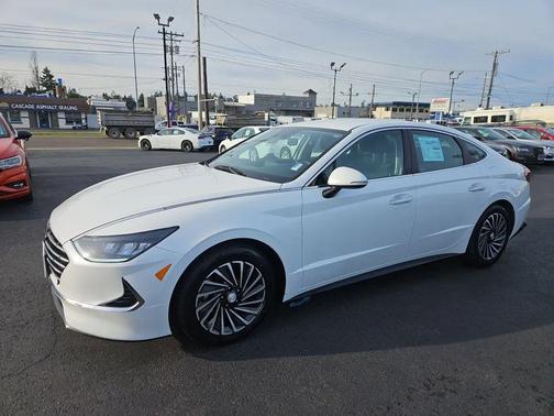 2020 Hyundai SONATA Hybrid SE