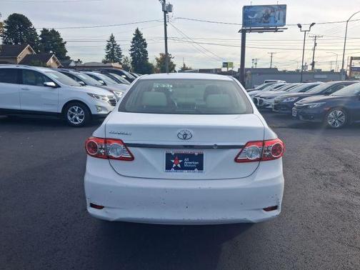 Super White 2013 Toyota Corolla L