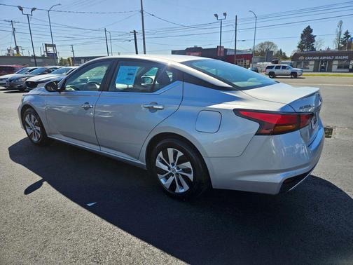 Brilliant Silver 2024 Nissan Altima S FWD