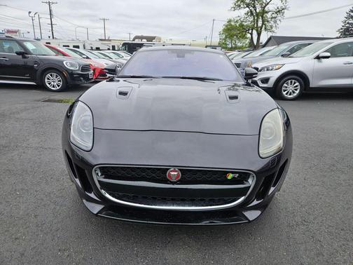 Black Berry 2017 Jaguar F-TYPE R