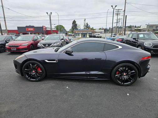 Black Berry 2017 Jaguar F-TYPE R