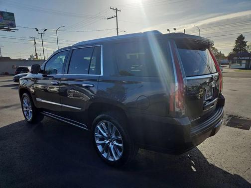 2018 Cadillac Escalade Premium Luxury