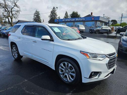 Summit White 2019 Chevrolet Traverse Premier