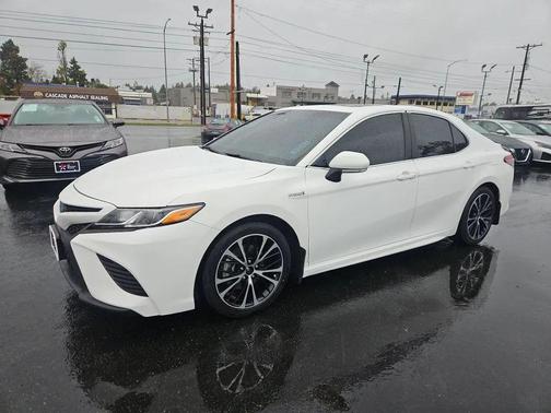 2018 Toyota Camry Hybrid XLE