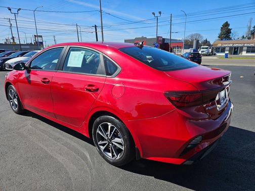 Currant Red 2024 Kia Forte LXS