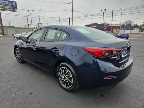 2015 Mazda Mazda3 i Sport