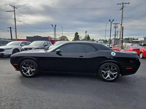 2015 Dodge Challenger SXT Plus