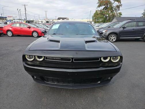 2015 Dodge Challenger SXT Plus
