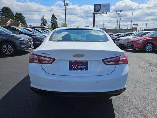 2022 Chevrolet Malibu FWD LT