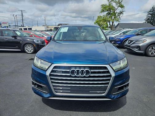 Galaxy Blue Metallic 2018 Audi Q7 3.0T Prestige