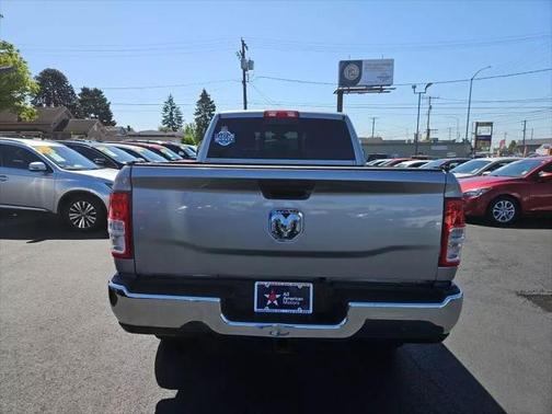 2022 RAM 2500 Tradesman Crew Cab 4x4 6'4' Box