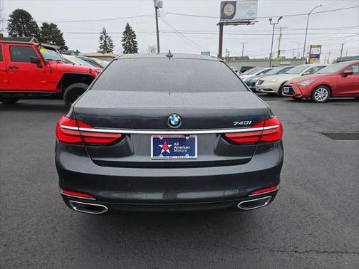 2016 BMW 740 740i Sedan 4D