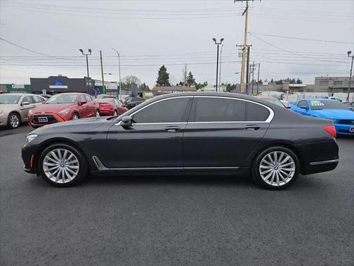 2016 BMW 740 740i Sedan 4D