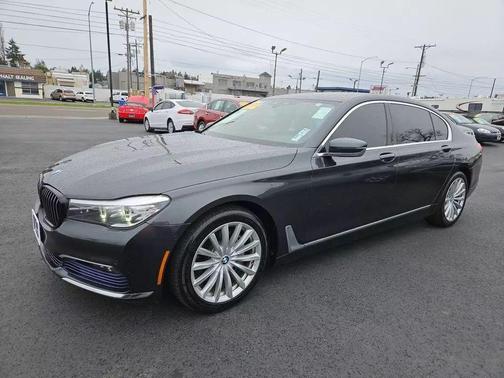 2016 BMW 740 740i Sedan 4D