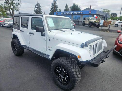 Bright White 2017 Jeep Wrangler Unlimited Sahara