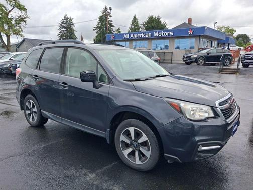 Dark Gray Metallic 2018 Subaru Forester 2.5i Premium