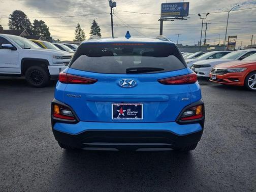 2021 Hyundai KONA SEL Plus