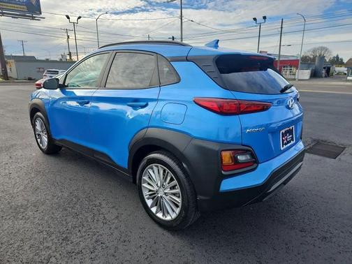 2021 Hyundai KONA SEL Plus