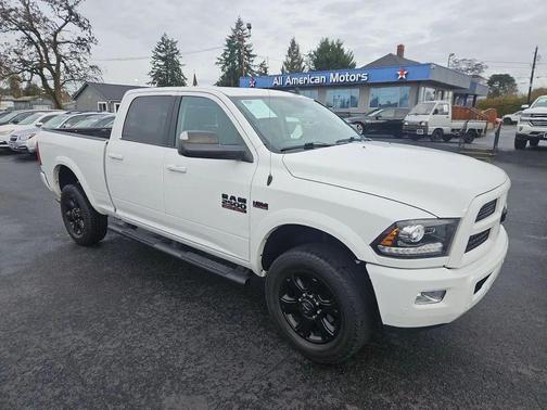 2017 RAM 2500 Laramie Crew Cab 4x4 6'4' Box