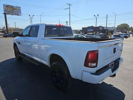 2017 RAM 2500 Laramie Crew Cab 4x4 6'4' Box