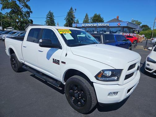 2017 RAM 2500 Laramie Crew Cab 4x4 6'4' Box