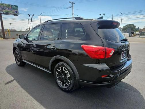 2020 Nissan Pathfinder SL 4WD