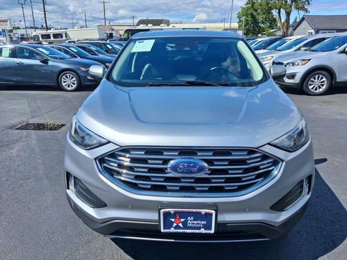 ICONIC SILVER 2023 Ford Edge Titanium