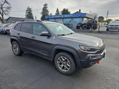 Granite Crystal Metallic Clearcoat 2020 Jeep Cherokee Trailhawk