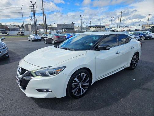Pearl White 2017 Nissan Maxima 3.5 SV