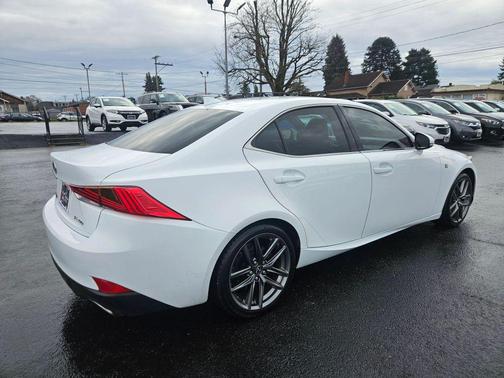 2018 Lexus IS 300 Base