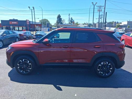 Crimson Metallic 2022 Chevrolet Trailblazer LT