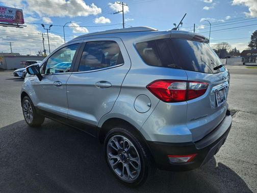 Moondust Silver Metallic 2021 Ford EcoSport Titanium